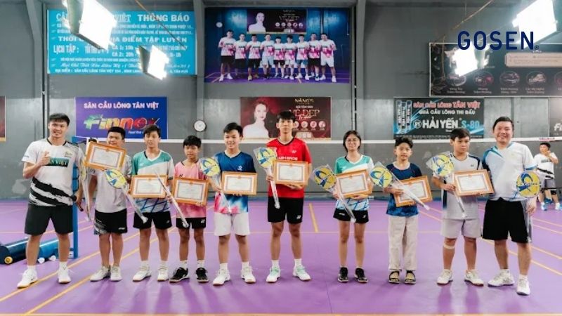 Sân cầu lông Tân Việt