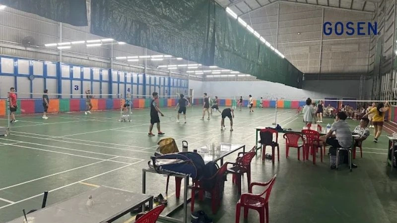 Sân Cầu Lông Hồng Giang
